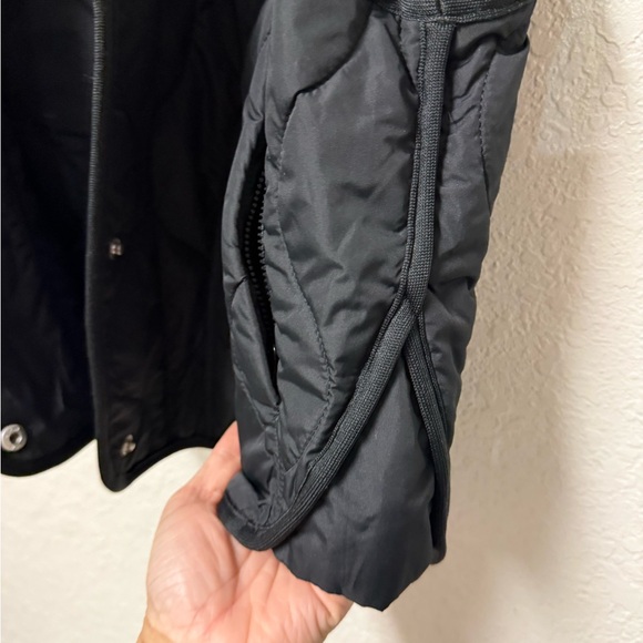 QUINCE Black Featherless Quilted Puffer Vest Size Small - Picture 15 of 16